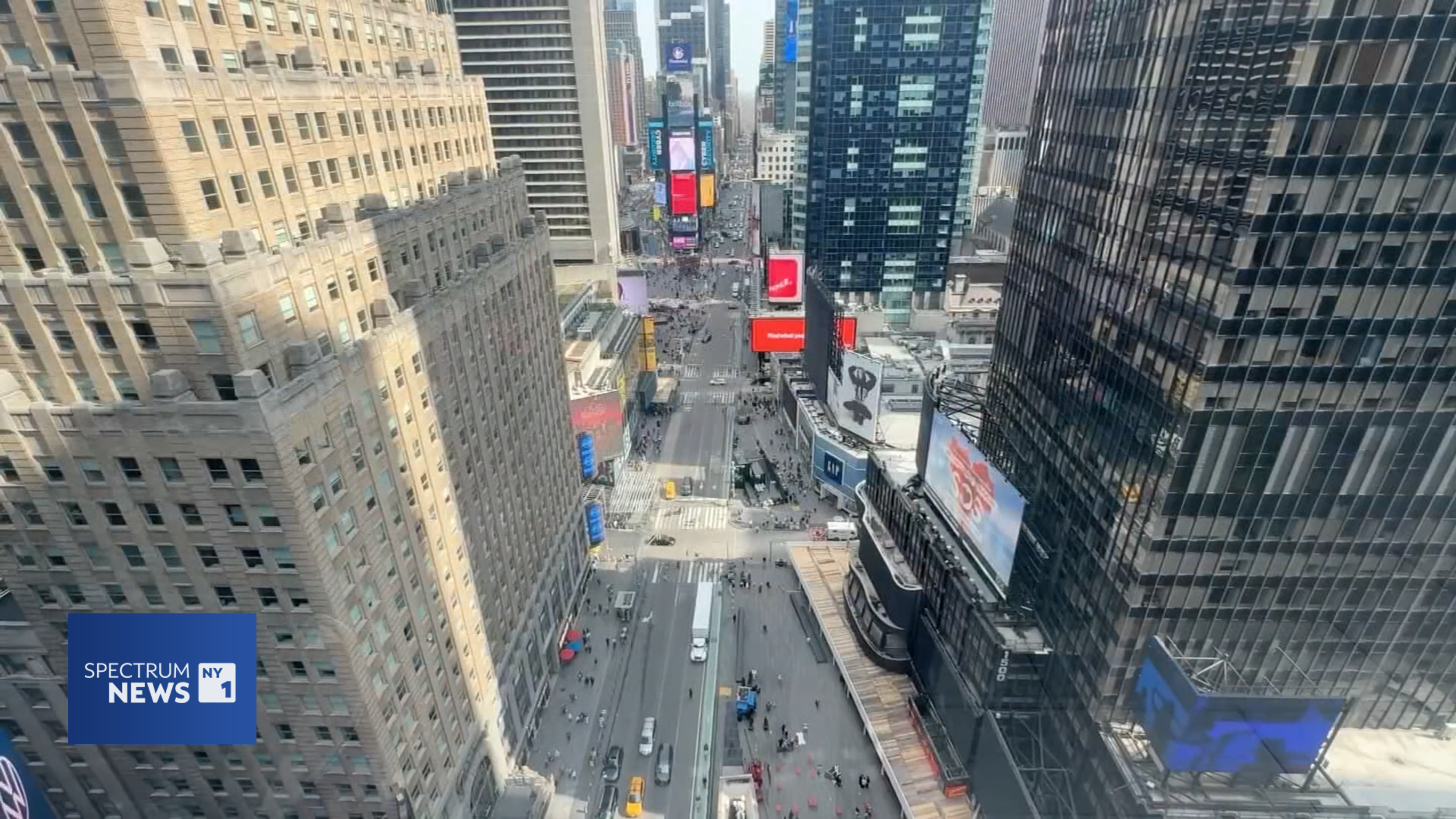 Immagine per A New Day for One Times Square, Now with Visitor Experiences